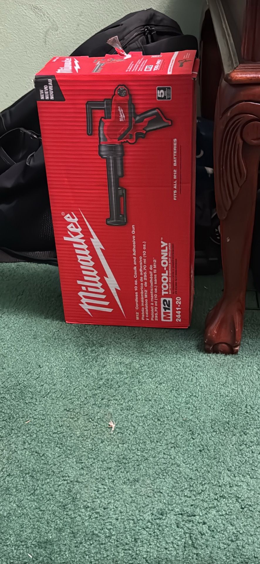 milwaukee caulking gun