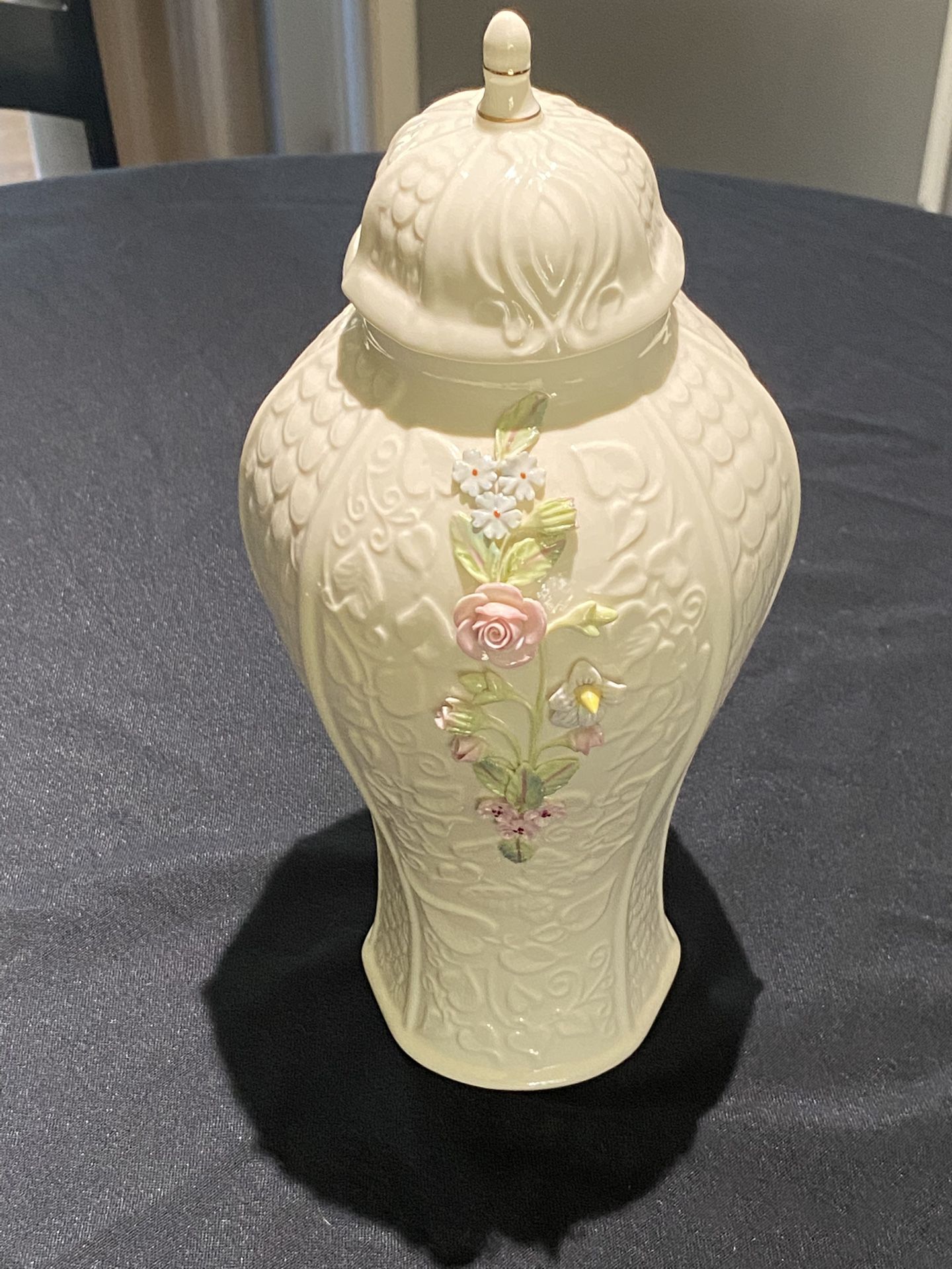 1998 Millenium Collection Covered Vase