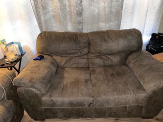 Couch set