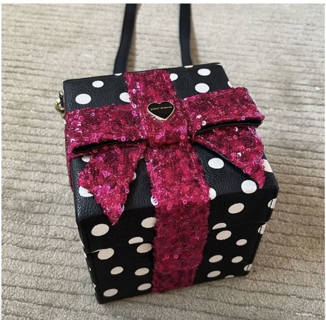 Betsey Johnson Gift π !!!!!