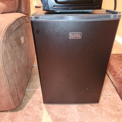 Single Door Moni Fridge With Freezer