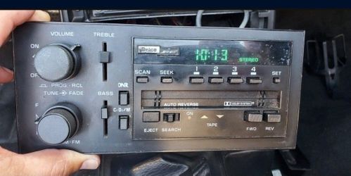 IROC BOSE Radio Chevy Camaro Gbody Buick $200