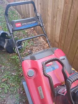 Toro Snow Commander w/Power Propel 24"width snowblower
