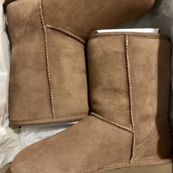 Ugg boots Short 2 Brand New