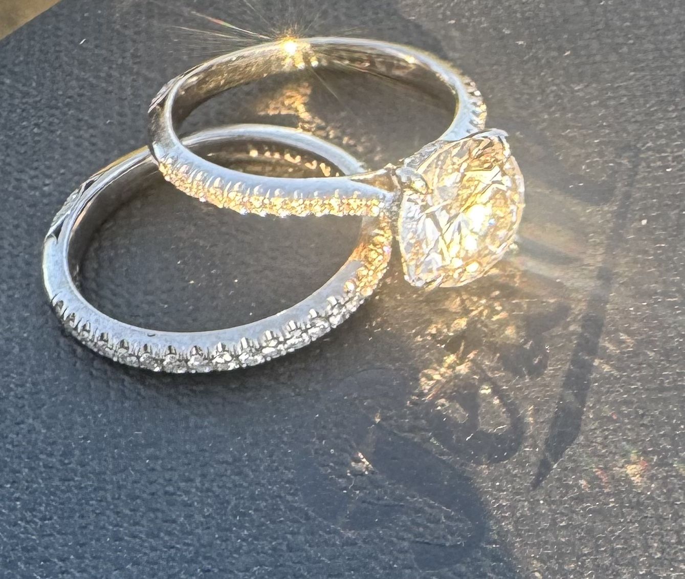 18 Ct Gold, With 4ct Diamonds Wedding And engagement Ring Set