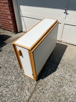 Folding Table w/ Chairs