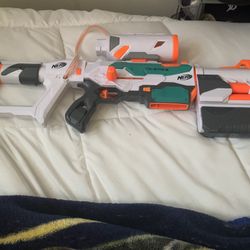 Nerf Gun  Tri-Strike 
