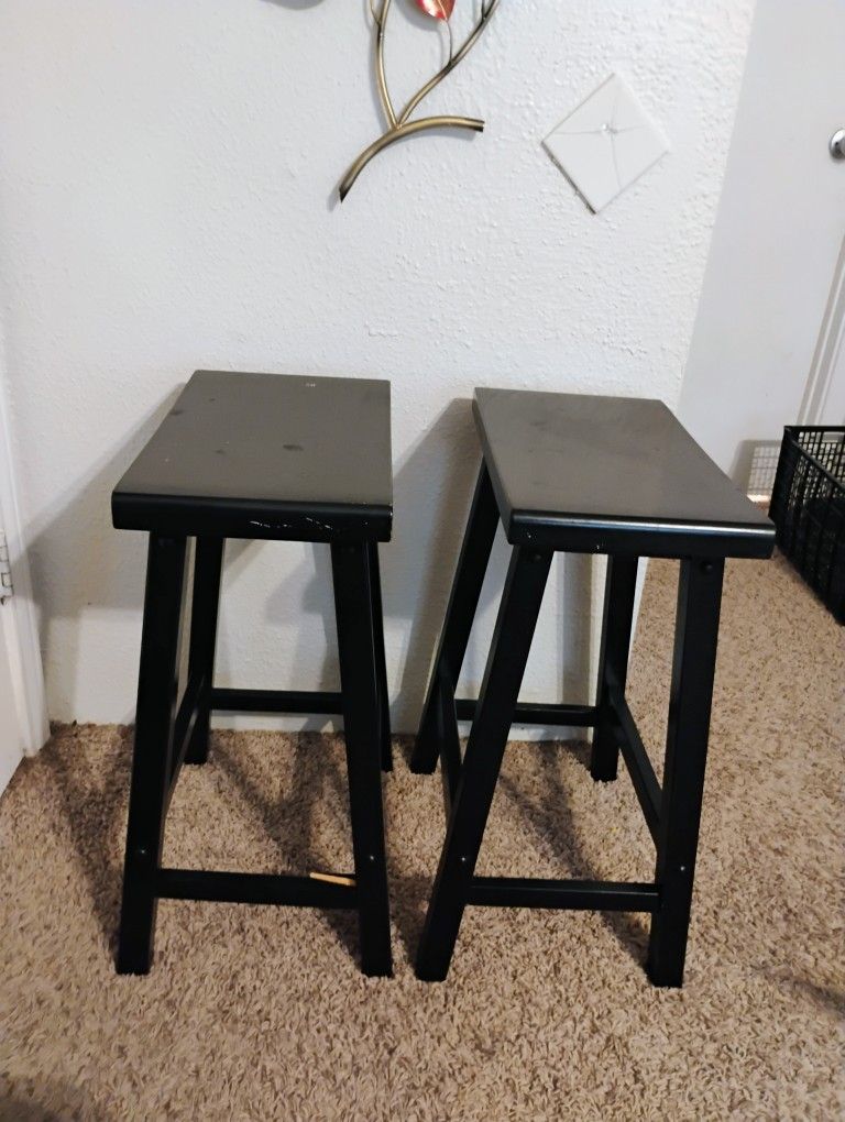 2 Wooden Stools
