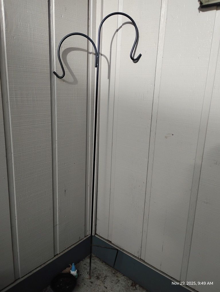 Two Pot Hanging Plant Pole