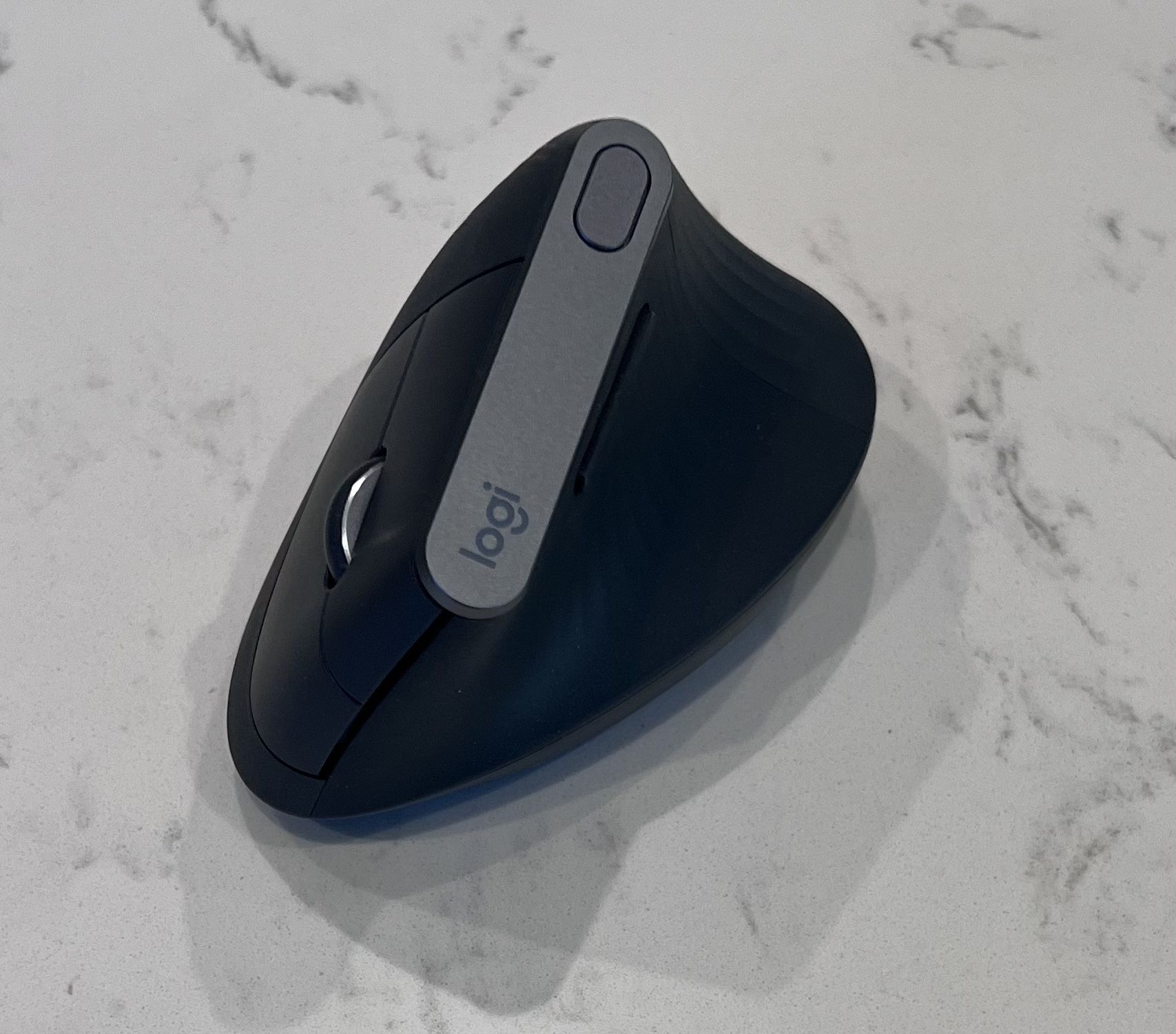 Logitech Ergonomic Wireless Mouse