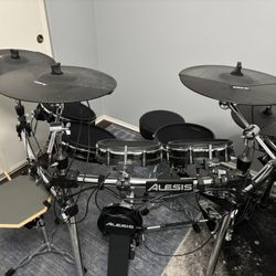Alesis Drum Set