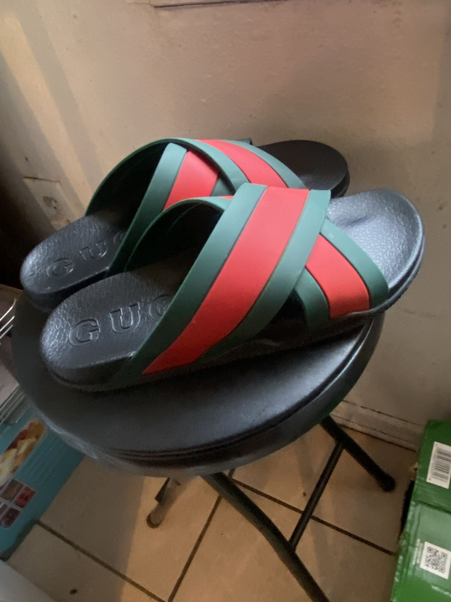 Gucci Slides 45/8.5