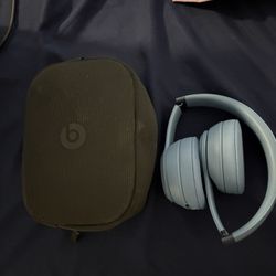 Beats Solo3 Wireless Mint Condition 