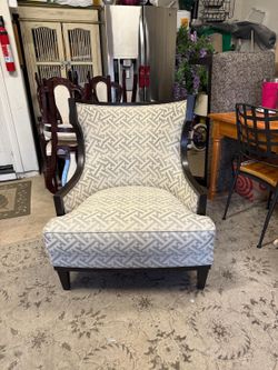 Accent chair