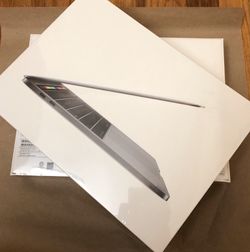 Brandnew MacBook Pro 13” Touch Bar (mid 2019)