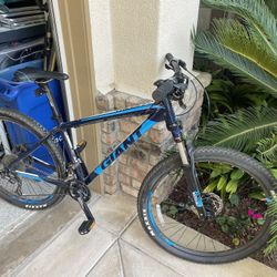 Giant mountain Bike Medium