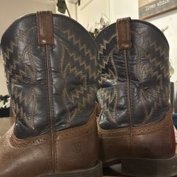 Brown Western Ariats Boots – Size 4 