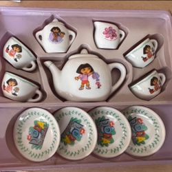 Dora The Explorer 13 Porcelain Pcs Tea Set