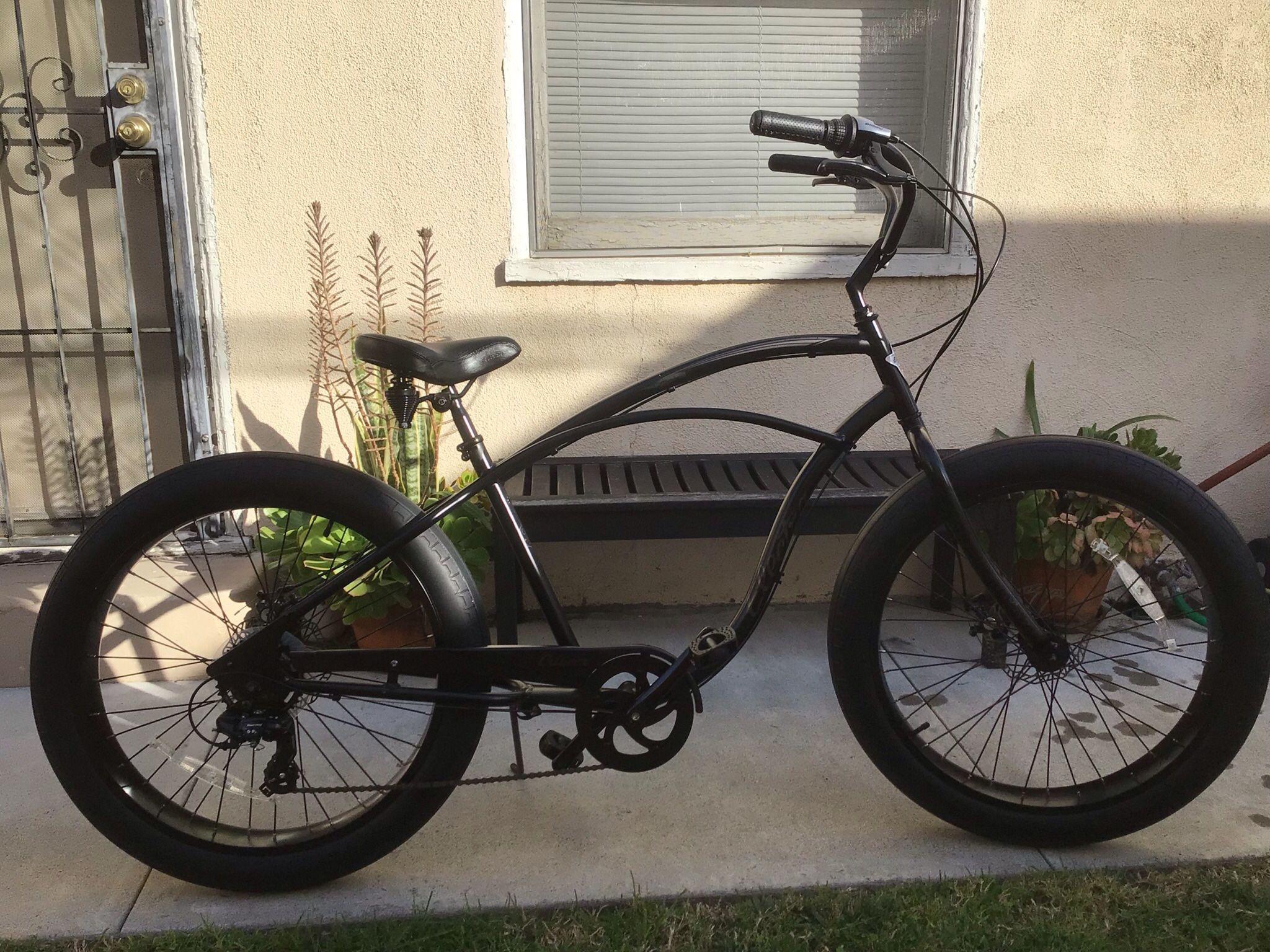 Electra Lux 7 Speed Fat Tire Beach Cruiser
