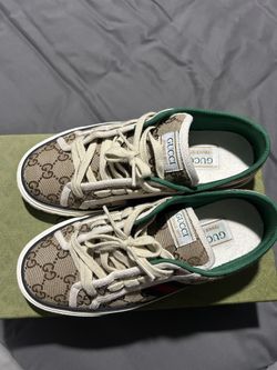 Guccis women’s shoes