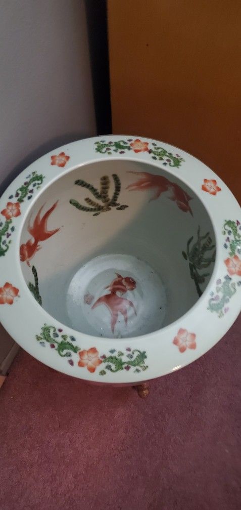 Vintage Pot And Stand
