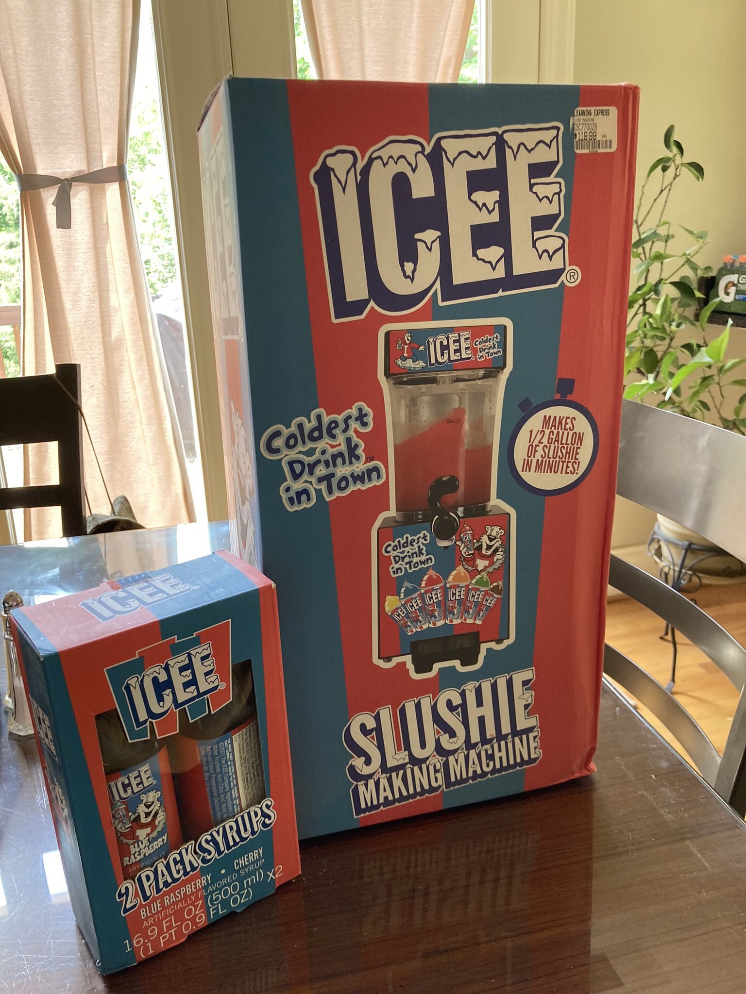 Icee Slushie machine AND 2 Pack Icee Syrups Working Summer Fun Frozen Treat