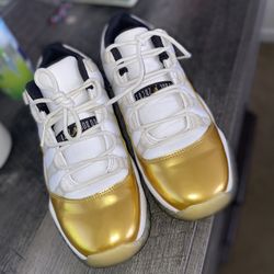 Jordan 11s & Foamposites Sz 6