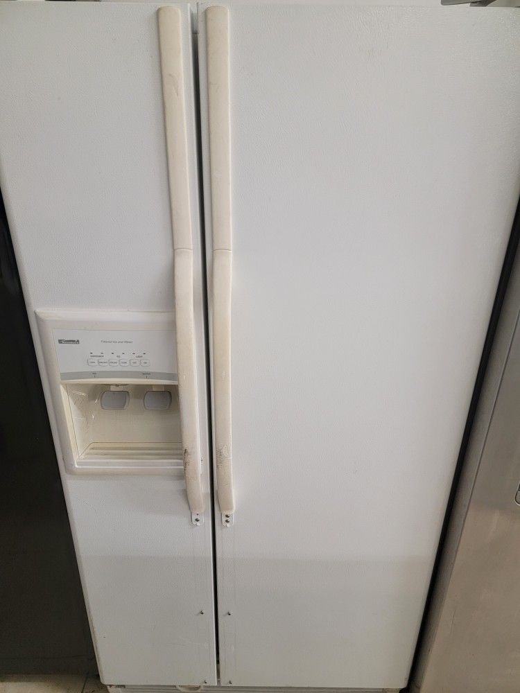 Scratch and Dent Kenmore Side By Side Refrigerator with Ice Maker