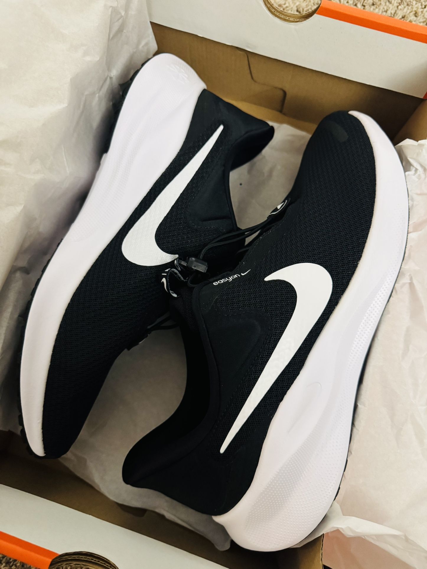 Men’s Size 12 Nike Revolution 7 EasyOn Running Shoes - NEW