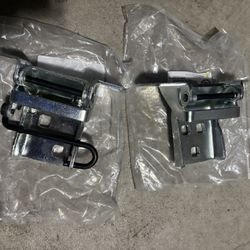 New  Passenger Door Hinge Kit , Lower And Upper 