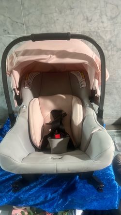 Nuna baby car set