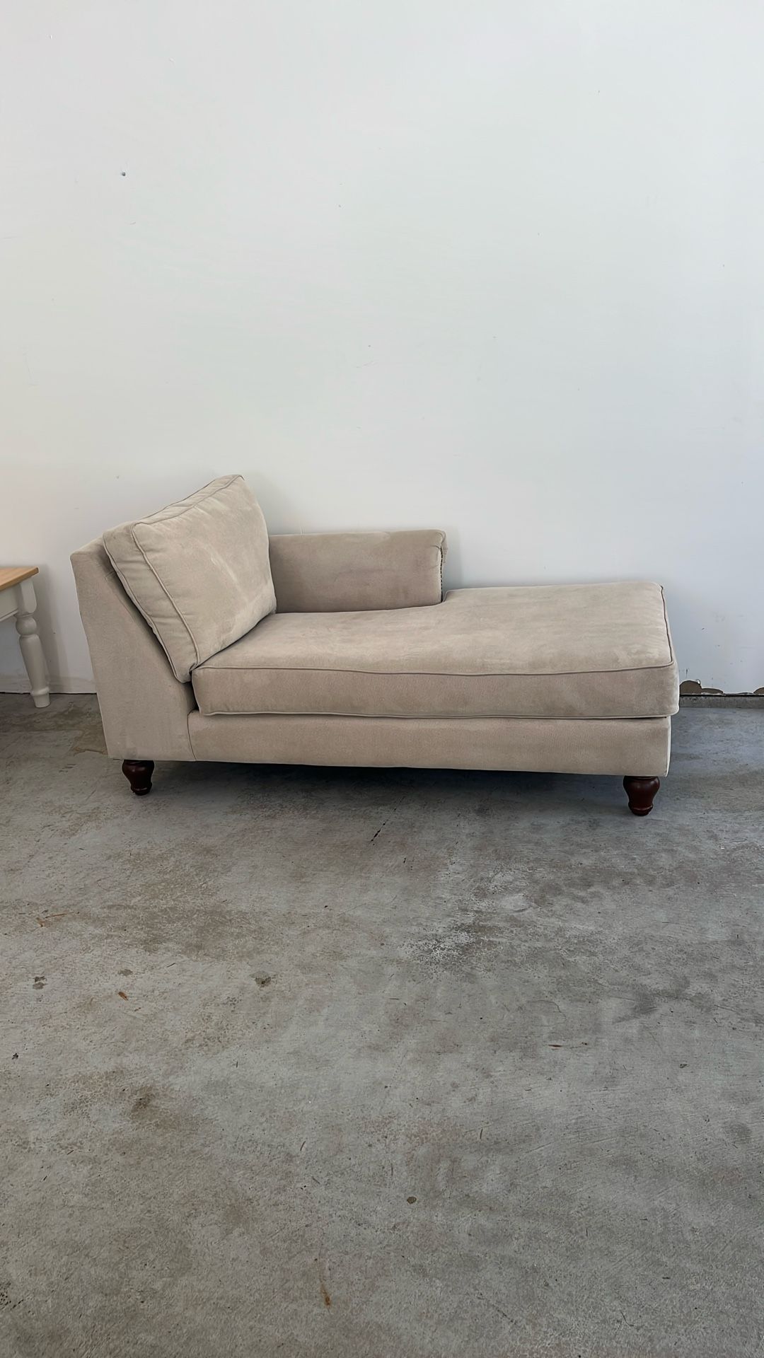 Chaise Lounge