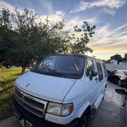 Dodge RAM Van 1500 Seats 