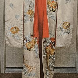 Exquisite Wedding Kimono Uchikake / Shiromuku
