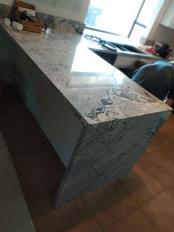 Granite/quartz countertops