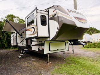 2018 Forest River Phoenix 5th Wheel – $20,500 – West Palm Beach, FL