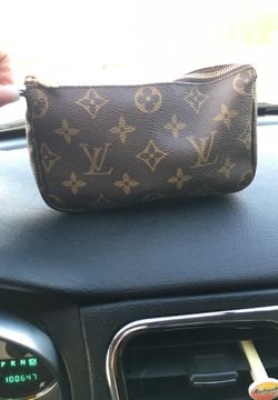 Mens Classic Louis Vuitton Wallet for Sale in Coupland, TX - OfferUp