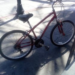 RALEIGH VENTURE MOUNTAIN ROAD BIKE 