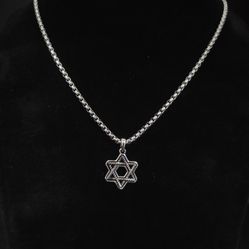 David Yurman necklace