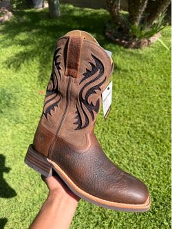 Ariat Non Steel Toe Boots – New in Box – Sizes 7-11.5