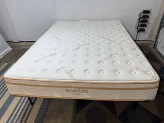 LIKE NEW! Queen Saatva Classic Firm Mattress - Delivery Available