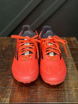 Pink F50 Soccer Cleats Kids Size 6 1/2. Like New
