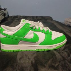 Brand New And Original Nike Dunk Low Sneakers Size Men's 8.5 Or Women's 10
