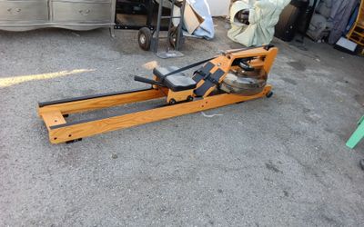Water rower rowing machine