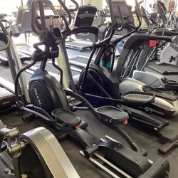 Sole E95 Elliptical Cross Trainer With ONLY 8 TOTAL HOURS OF USE Warranty Included