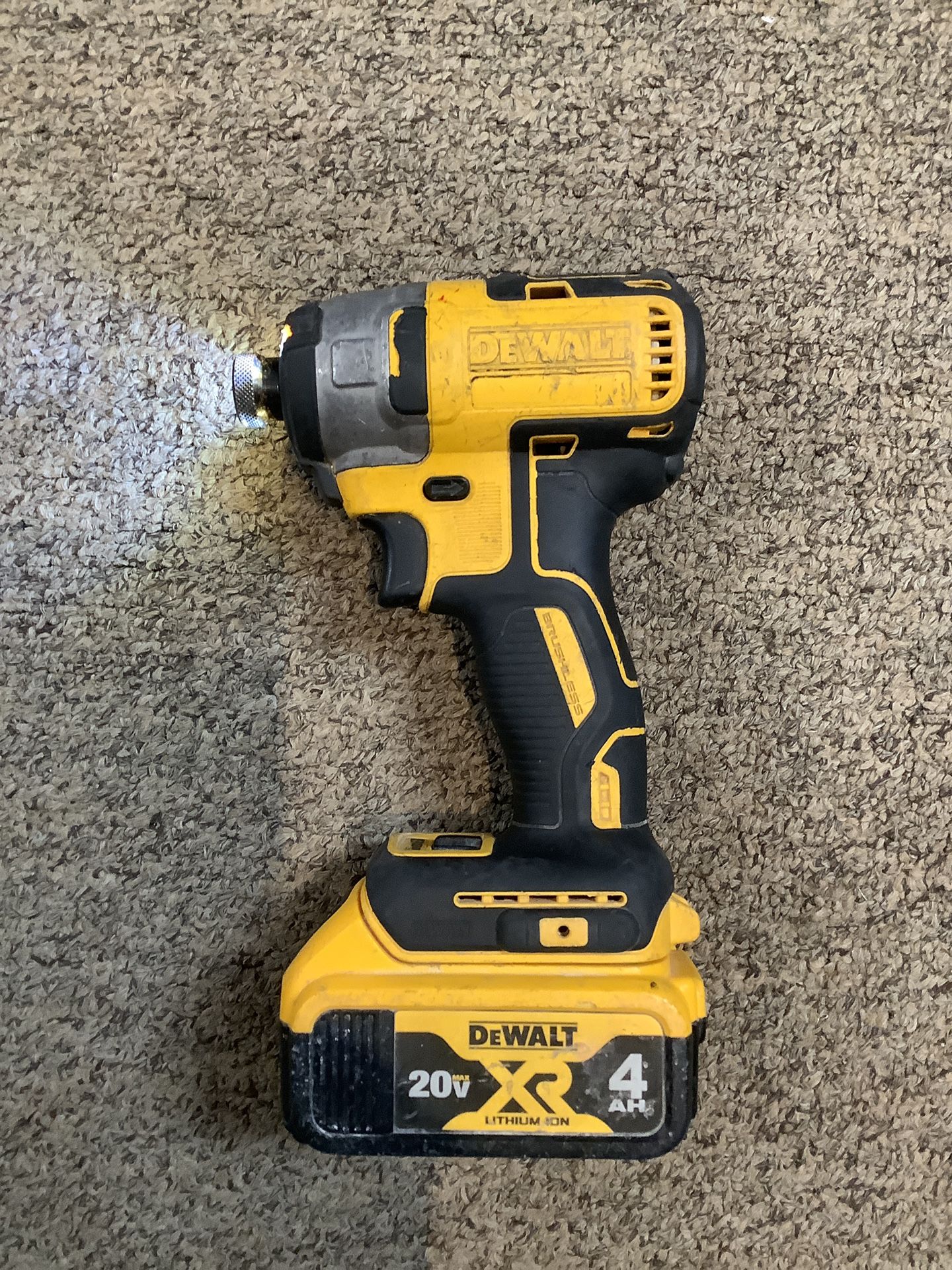 Dewalt Impact Drill W. Battery DCF(contact info removed)81-1 JE 