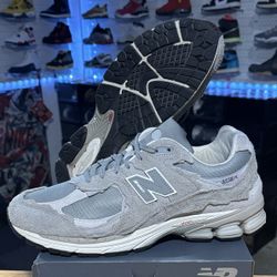NEW BALANCE 2002R GREY SIZE 12