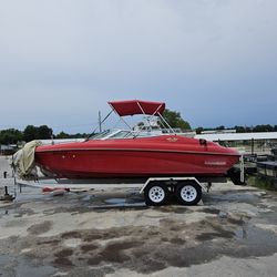 22.5 CROWNLINE BOAT WITH TRAILER 11,000