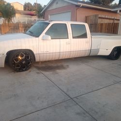 1993 Chevy Dually 3500 With 106,000 Miles