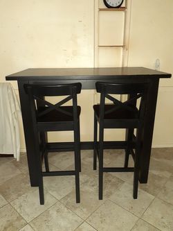Wooden Kitchen Bar Table and 2 bar stools